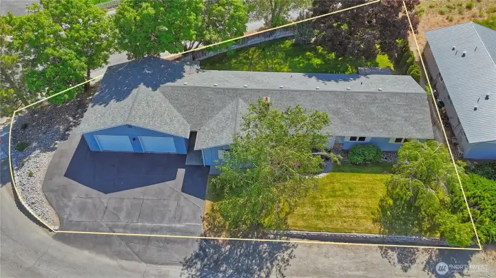 Aerial view of property *lot lines for visual purposes.