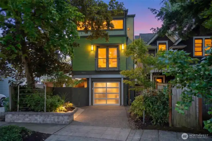 A rare detached single-family home in the heart of Capitol Hill, privately tucked behind gates and beautifully illuminated at dusk, offering exceptional privacy, modern design, and urban convenience. A rare detached single-family home in the heart of Capitol Hill, privately tucked behind gates and beautifully illuminated at dusk, offering exceptional privacy, modern design, and urban convenience.