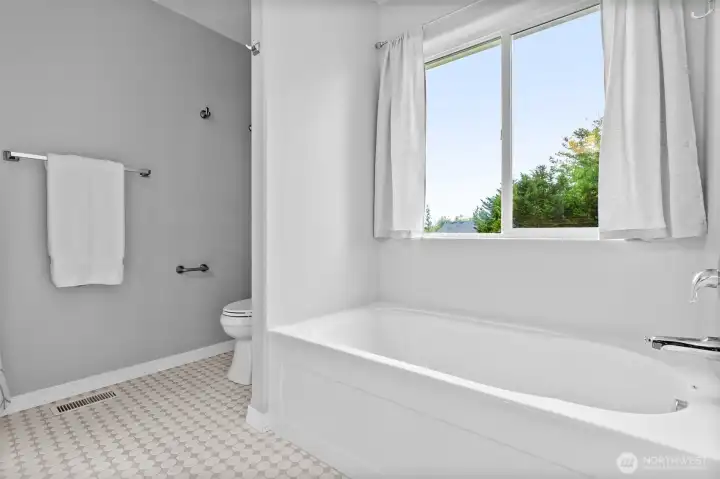 Other view of ensuite for Primary rm