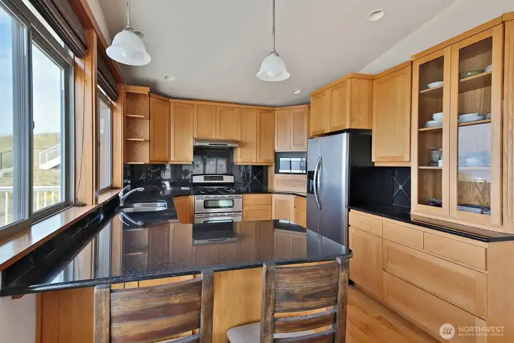 Ample cabinet space for all your favorite chef tools. Ample cabinet space for all your favorite chef tools.