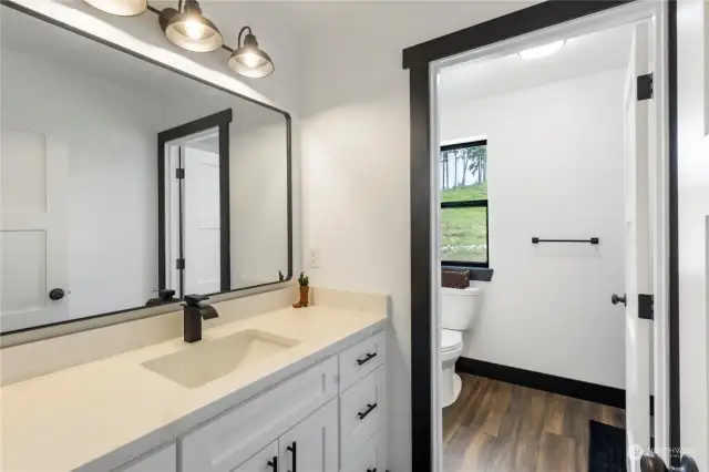 Upper Full Bathroom