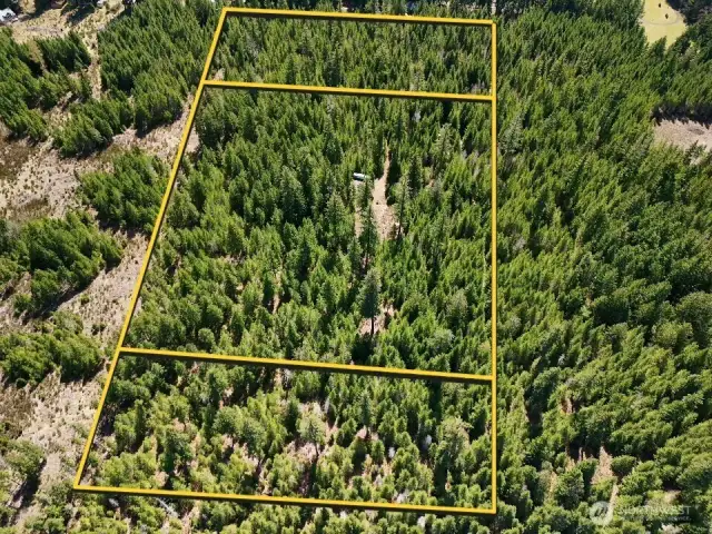 10-acre 156 Sasquatch is the middle parcel. Adj 5 acre parcels avail separately. Boundary lines approx.