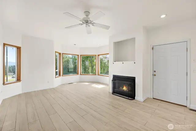 Spacious living room with gas fireplace