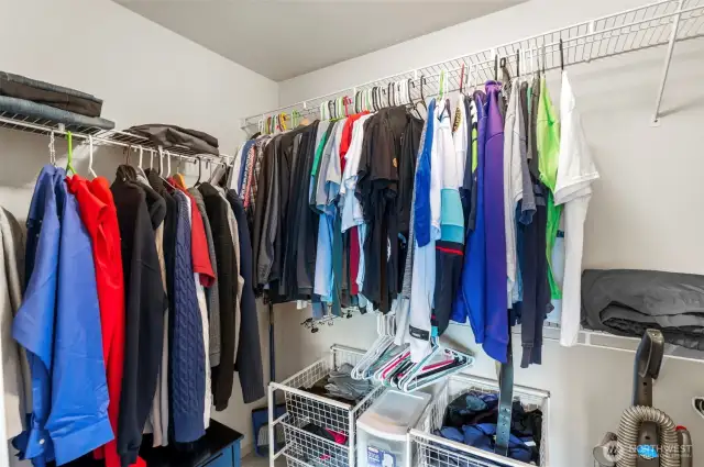 primary bedroom walk-in closet