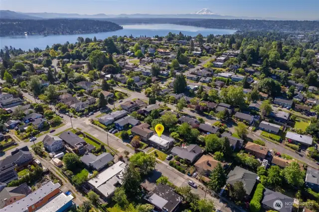 Fabulous proximity to Lake Washington and Seward Park!