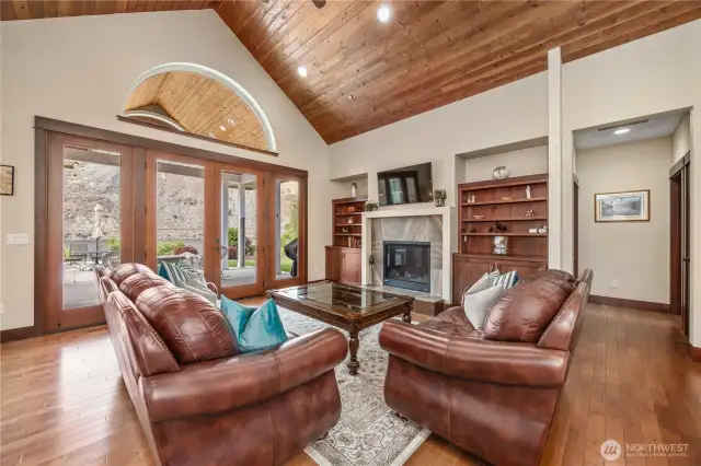 Vaulted ceilings with tongue and groove.