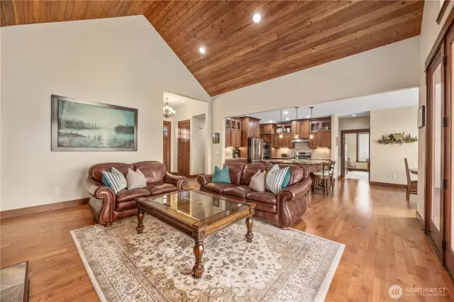 Hardfloors throughtout living area