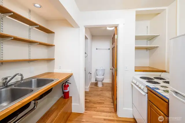 Apartment #8 - Spread your wings on the second floor in apartment 8 with a spacious bedroom and office area, living room, kitchen and full bath. Features oak floors and carpet in the bedroom.