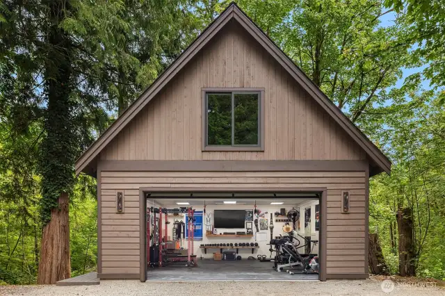 Newly built 624 sq. ft. 2 car garage with 384 sq. ft. storage loft.