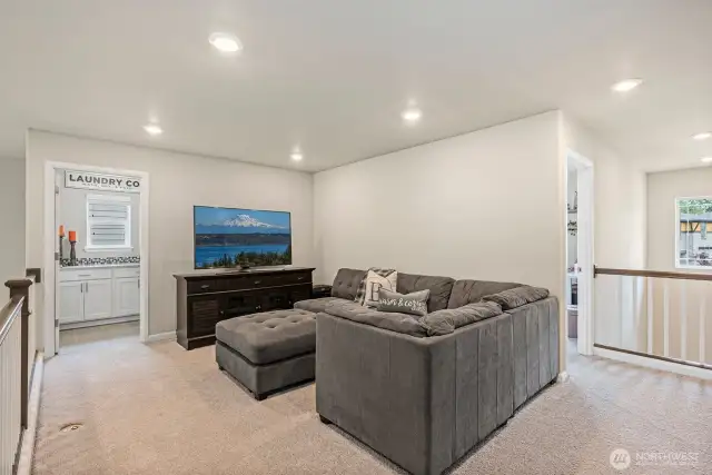 Upstairs flex space/bonus room.