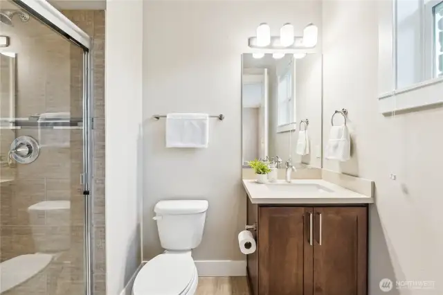 Guest suite bath