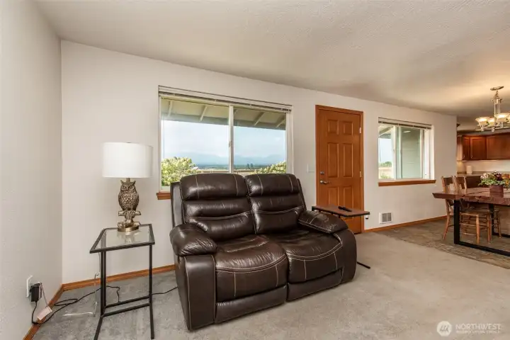 View-Oriented Great Room