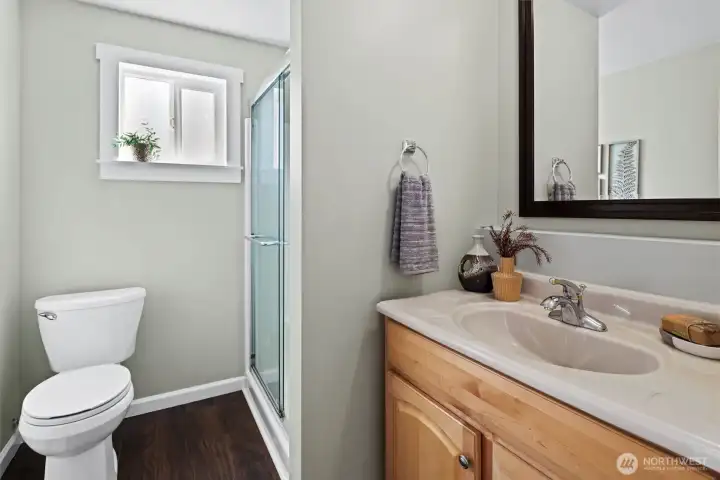 3/4 bath perfect for guests