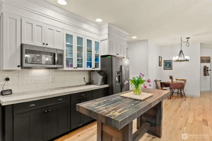 Plenty of cabinet space, kitchen island is included! Plenty of cabinet space, kitchen island is included!