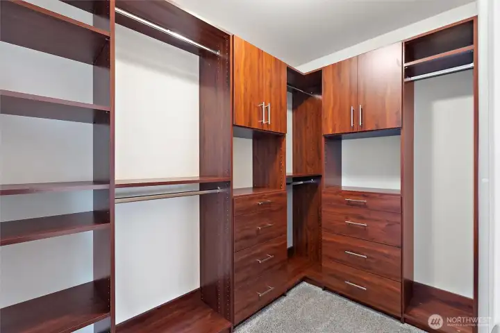 Primary walk-In closet