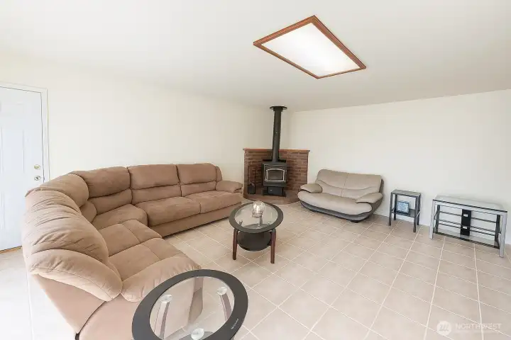 3rd bedroom/ Extra living space