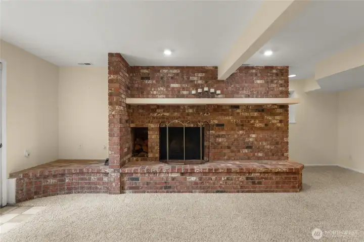 2nd Fireplace in Downstairs Rec Room