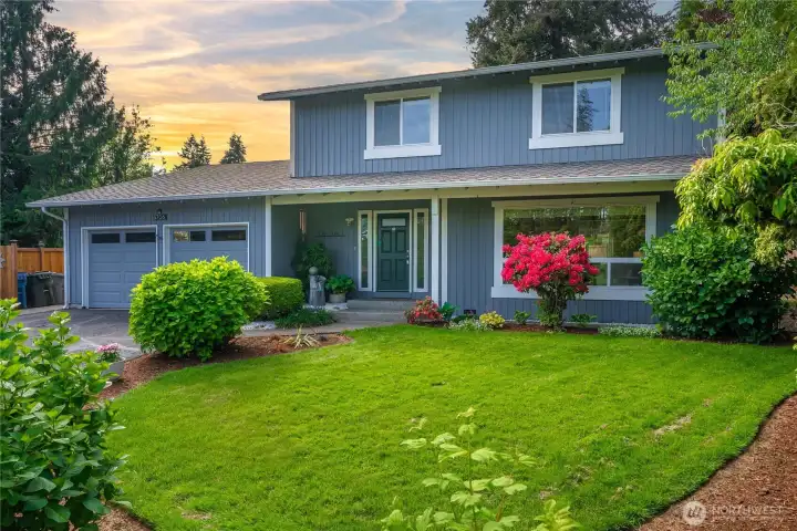 End of Cul-du-Sac, extended driveway, Stunning curb appeal