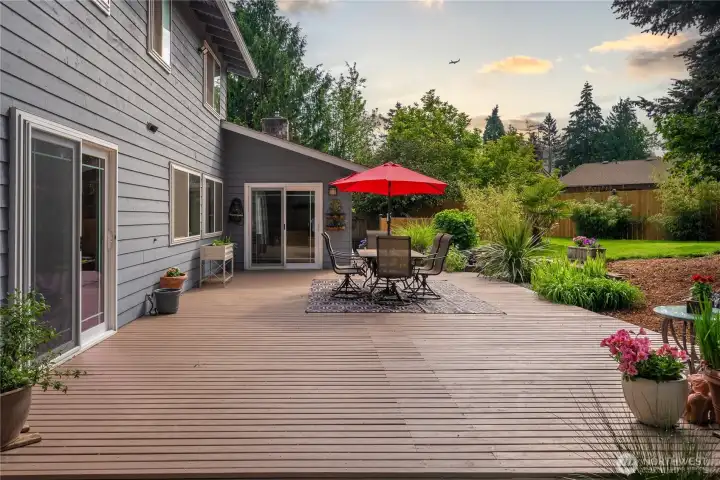 Private garden oasis w/ waterfalls, Koi pond and Expansive deck.  A great place to sit and enjoy the quiet, and watch the sun slowly set.
