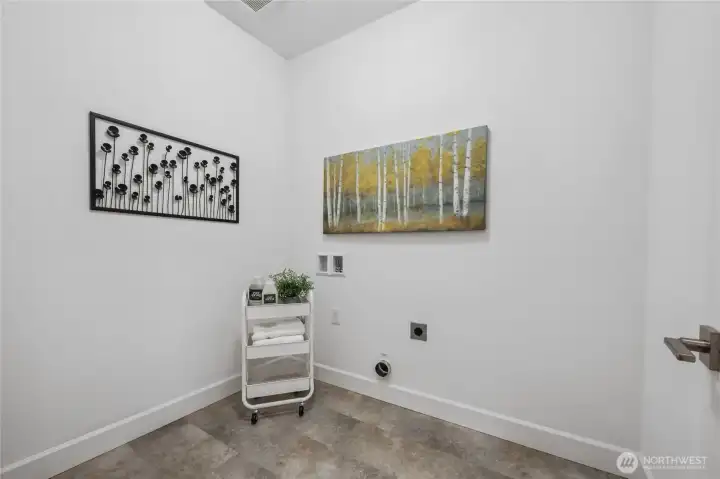 This is a general representation of floor plan and may vary from actual home constructed. Features in photos, upgrades, elevation, materials, dimensions and layout all subject to change without notice.