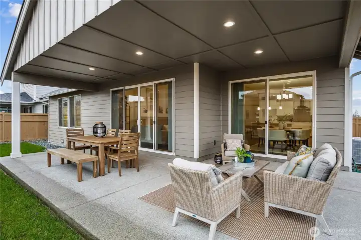 This is a general representation of floor plan and may vary from actual home constructed. Features in photos, upgrades, elevation, materials, dimensions and layout all subject to change without notice.