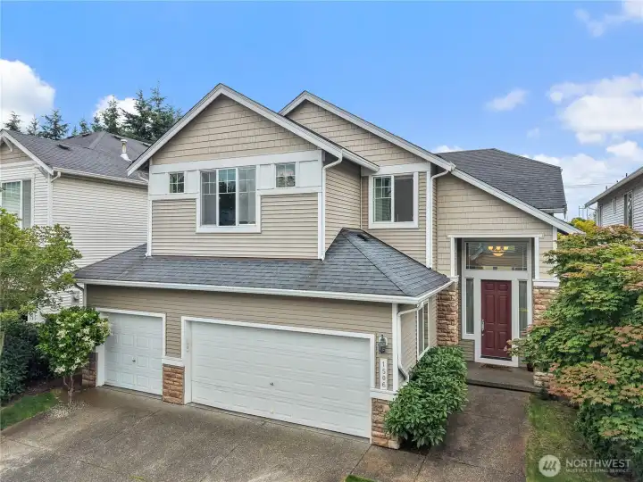 Welcome Home! Enjoy large 3 car garage! Welcome Home! Enjoy large 3 car garage!