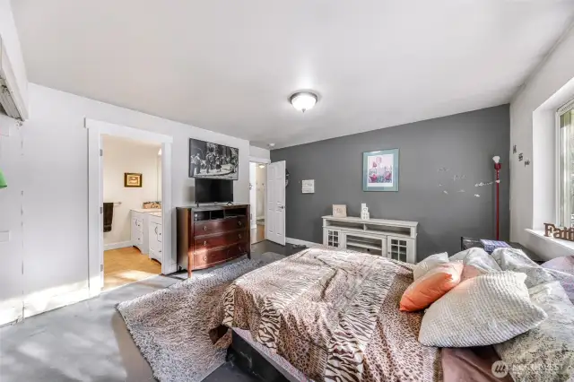 Primary bedroom with ensuite bathroom