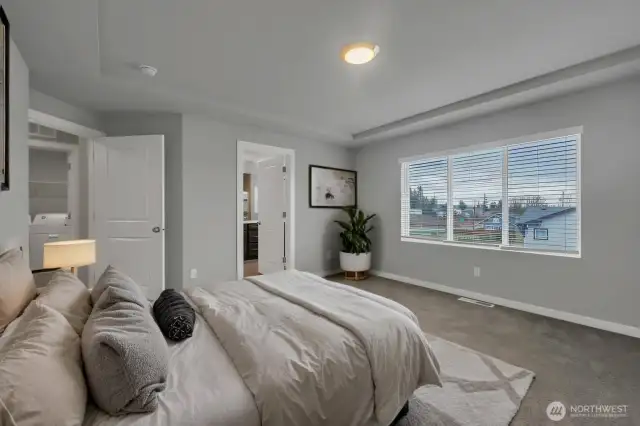 Primary En-Suite Staged