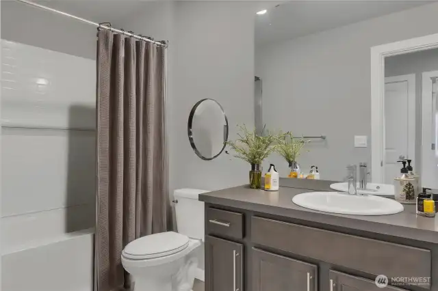 Full Bathroom Upstairs