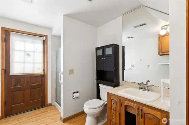 3/4 bath in utility room