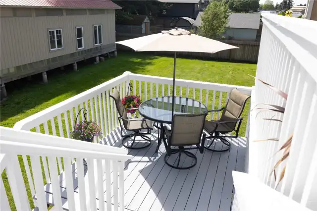 Lower deck