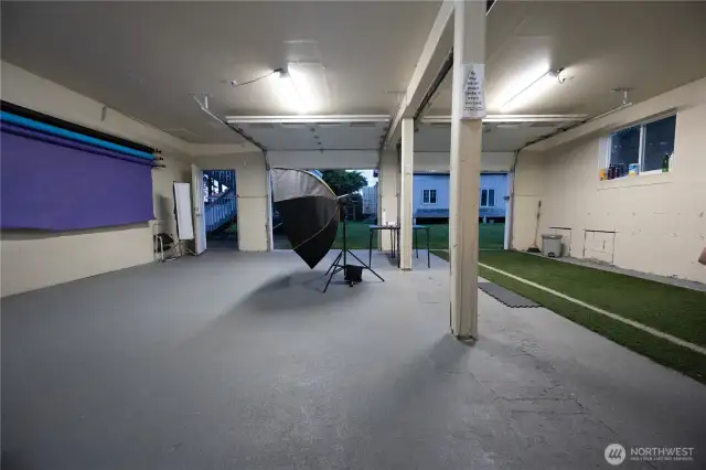 1700+ Sq. Ft. garage