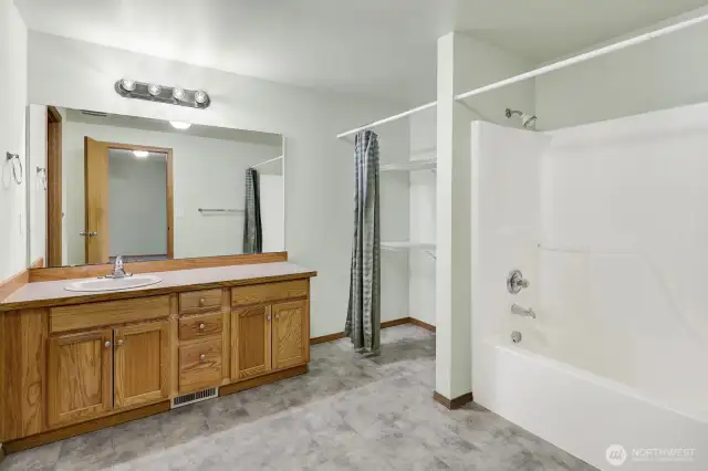 Primary bath