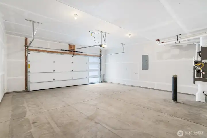 Photos are for illustrative purposes only & depict a different floor plan by Toll Brothers, finishes, or features than the actual home for sale. Actual layout & specifications vary. Home listed for sale (Banner) is brand new & photos are not yet available.