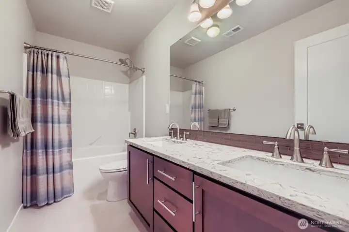 2nd floor full bath