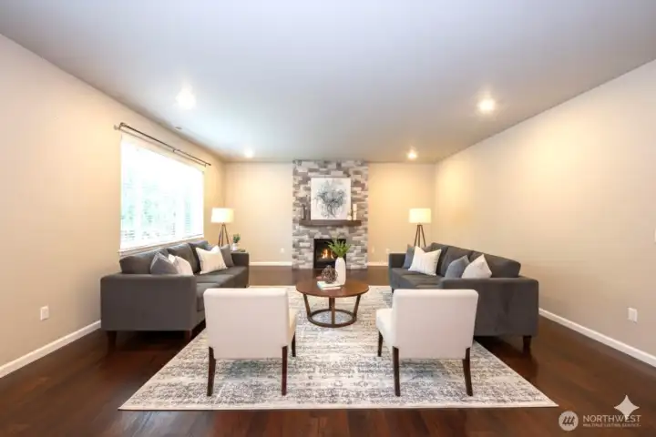 Virtually Staged-Family