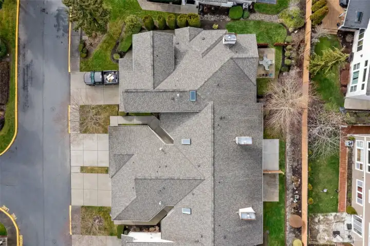 Aerial photo of condo - roof installed in 2019!