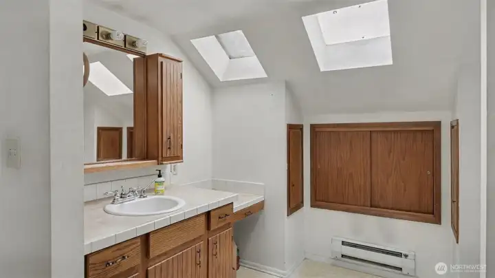 3/4 Jack and Jill bath on upper level.