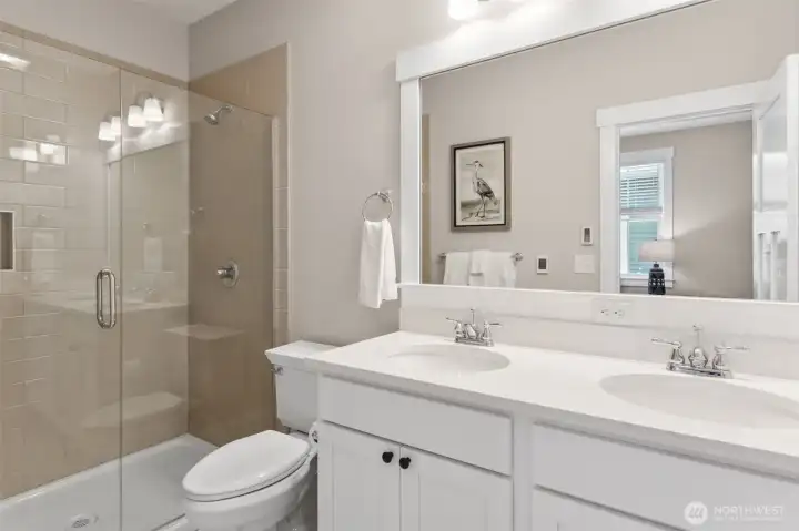 Ensuite bath #1
