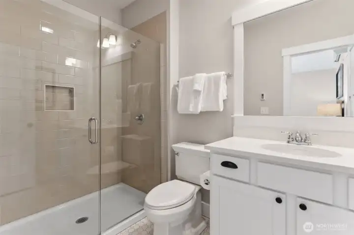 Ensuite bath #4