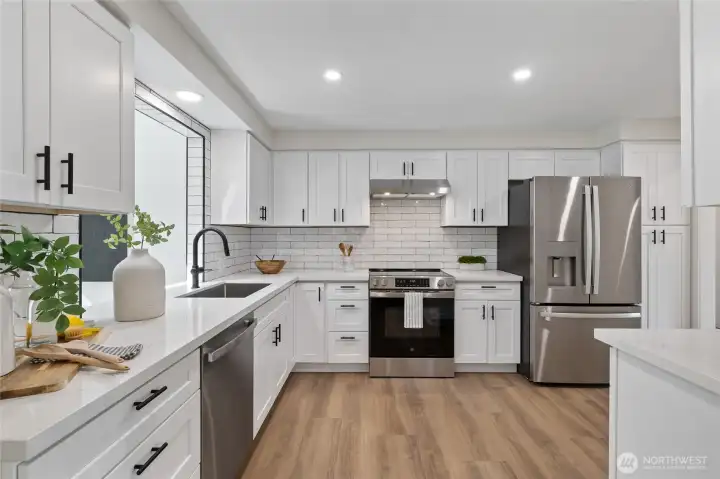 Be the first to use this amazing new kitchen. Be the first to use this amazing new kitchen.