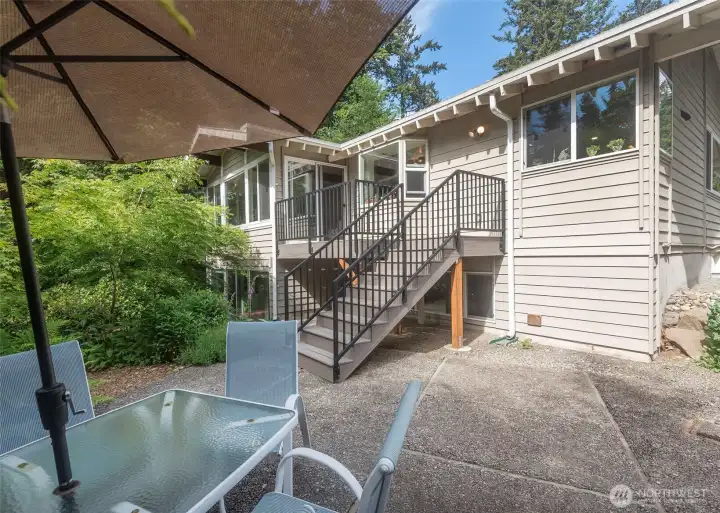 New composite deck built with all correct permits through the City of Edmonds.