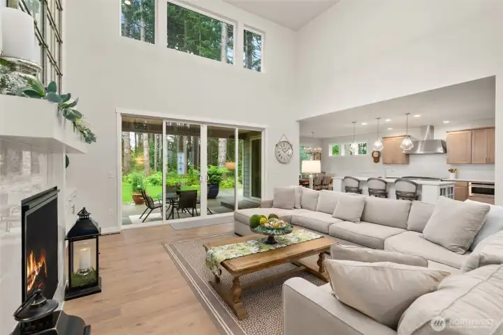 Oversized Living Room w/ Hardwood Floor and tons of natural light Oversized Living Room w/ Hardwood Floor and tons of natural light