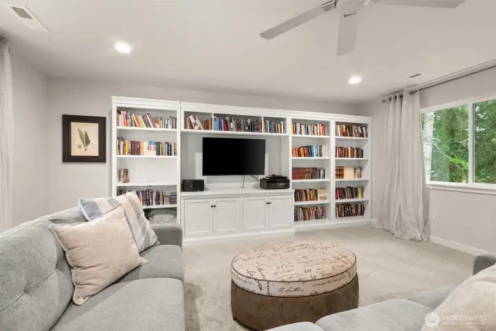 Multi-functional Bonus room with plush carpet Multi-functional Bonus room with plush carpet