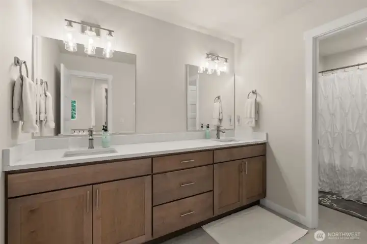 Full Guest Bath upstairs Full Guest Bath upstairs