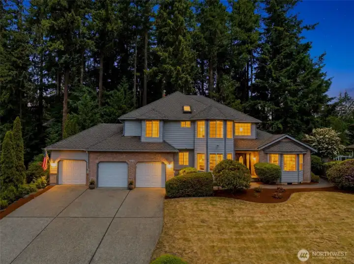 Welcome home to the very best of Maple Valley living! Welcome home to the very best of Maple Valley living!