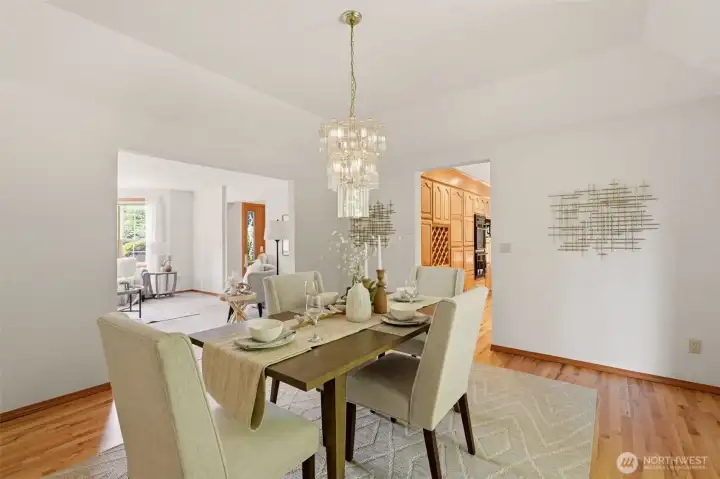 This elegant dining room looks out to the picturesque back yard. This elegant dining room looks out to the picturesque back yard.