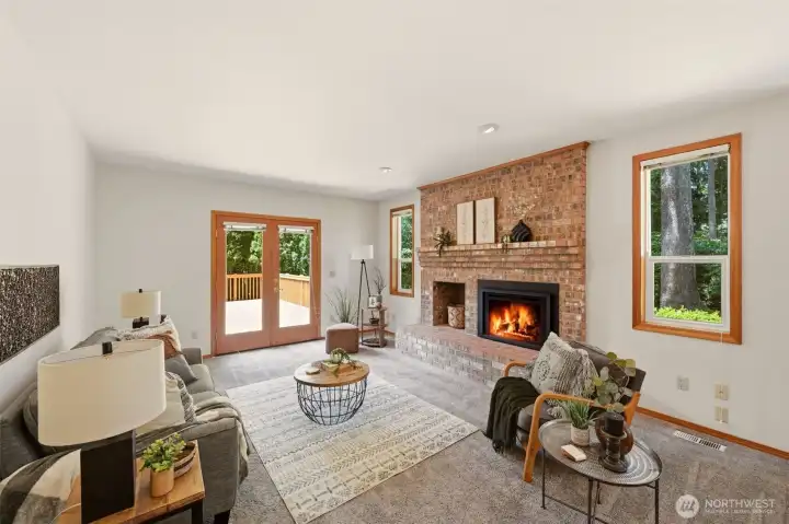 This home sparkles with brand new interior paint! This home sparkles with brand new interior paint!