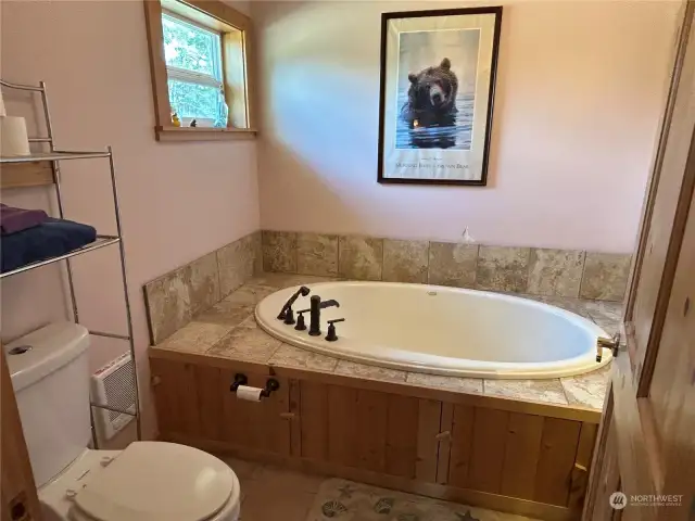 primary ensuite bath