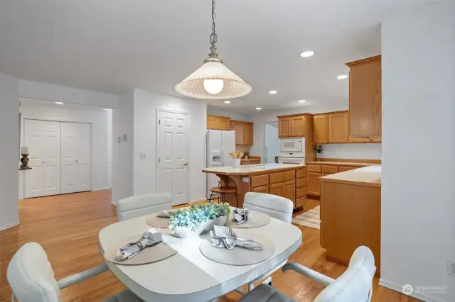 Kitchen Dining Area